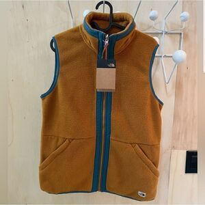 NWT The North Face Vest